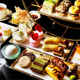 Chihuly Lounge - The Ritz-Carlton, Millenia Singapore