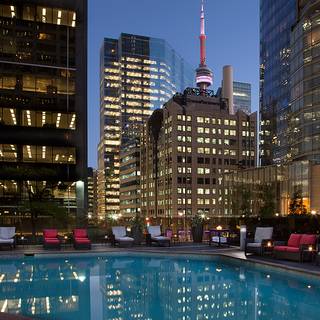 Level Two Restaurant - Hilton Toronto