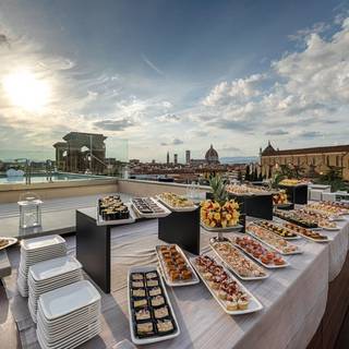 Empireo - Rooftop & Pool American Bar by Hotel Lucchesi