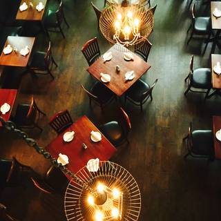 D4 Irish Pub and Cafe