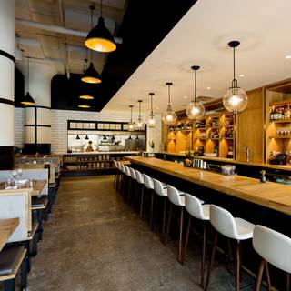 Best Restaurants In Seaport Opentable Adee