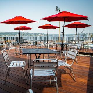 Magnuson Cafe & Brewery