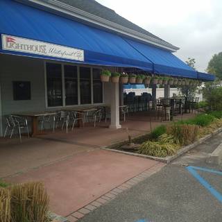 Lighthouse Waterfront Cafe