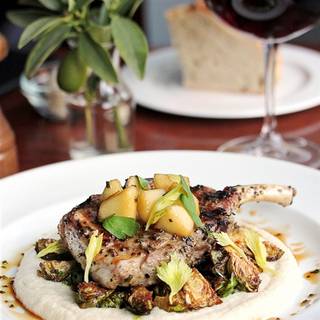 24 Restaurants Near Sacramento Community Center Opentable Esquire Grill