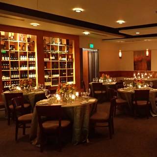 Best Restaurants In East Memphis Opentable Interim Restaurant Bar