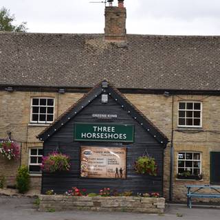 The Three Horseshoes