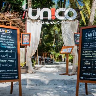 Unico Beach