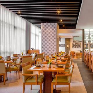 132 Restaurants Near Doubletree By Hilton Dubai Jumeirah