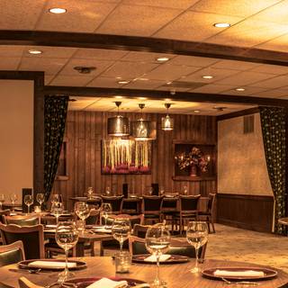 10 Restaurants Near Bushkill Falls Opentable Crescent Lodge Restaurant