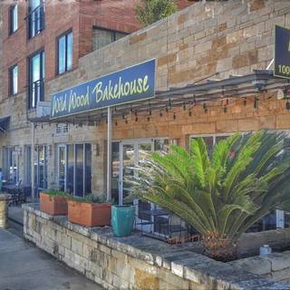 137 Restaurants Near University Of Texas At Austin Opentable Wild Wood Bakehouse