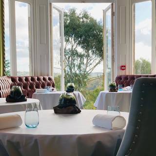 Restaurant Interlude