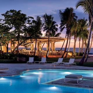 Encanto Beach Club Bar & Grill - Dorado Beach a Ritz-Carlton Reserve