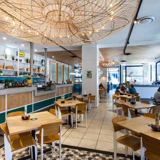 Beach House Bar & Grill Springfield