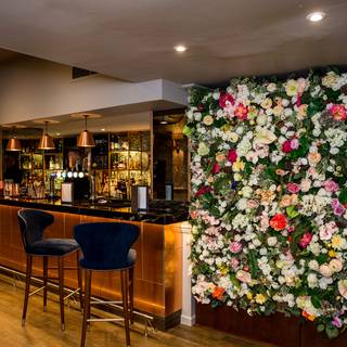 Blakes Restaurant & Cocktail Lounge