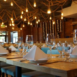 Leziz Cafe and Restaurant