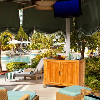 145 Restaurants Near Rosen Shingle Creek Opentable Tropics Pool Bar Grill Cabanas Hilton Orlando