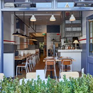 Arlo's Battersea