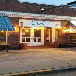 Cavé Bistro