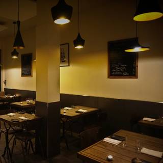 Anglo restaurant