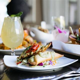 28 Restaurants Near Pepsi Center Opentable Degree Metropolitan Food Drink