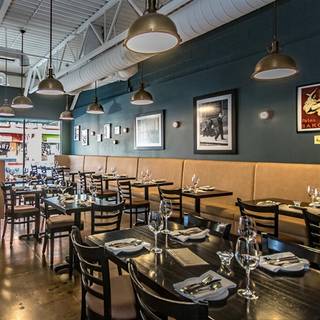 Niko's Bistro
