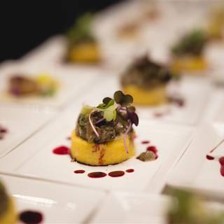 Glo Restaurant + Lounge