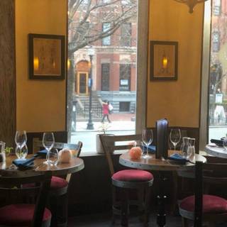 1855 La voile wine bar