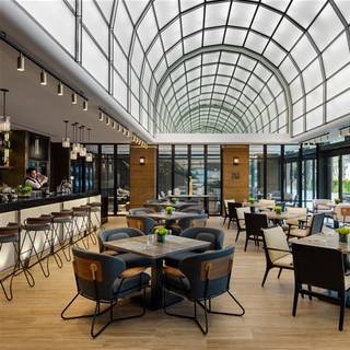 Pier Lounge and Pier Bar