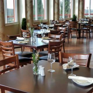 Pinnacle Restaurant - Falkner Winery