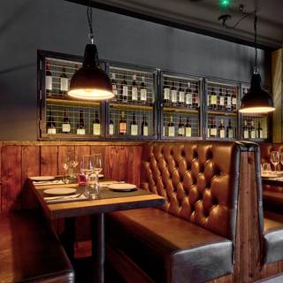 Restaurant Pick: Top Rated (&pound;) near Madejski Stadium Reading