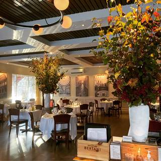 Restaurant Pick: Top Rated ($$) near Hynes Center New Rochelle
