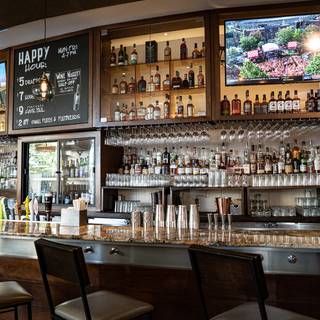 Restaurant Pick: Nearby ($) near Lisner Auditorium