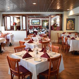 Restaurant Pick: Top Rated ($) near Angelico Hall