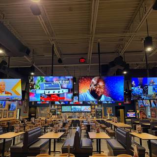 Buffalo Wild Wings - Mt. Vernon