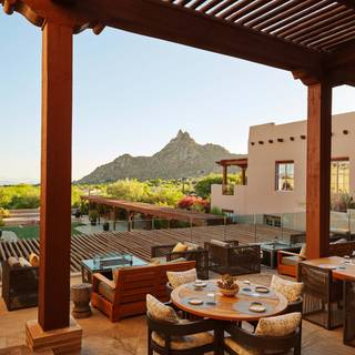 Onyx Bar & Lounge at Four Seasons Resort Scottsdale