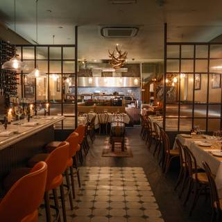 Restaurant Pick: Top Rated (&pound;&pound;) near Loftus Road Stadium