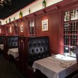 Cover image for Lewnes' SteakHouse