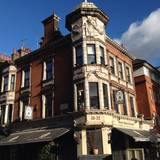 Cover image for The Queen's Head & Artichoke