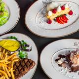 Cover image for Les Bubbles Bar and Bistro