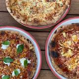 Thursday $20 Pizza Night foto