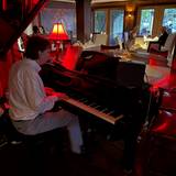 Live Piano Every Night! Photo