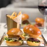 Sips and Sliders Foto