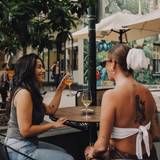 Happy Hour! Weekdays 3-6pm. foto