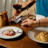 ELIO + 1 | A 4-Handed Feast | Mazzo Foto