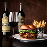 Burger & Caymus At The Bar foto