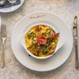 Cover image for Ava June