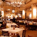 Cover image for Carmine's - 91st Street - NYC