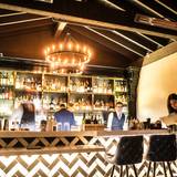 Cover image for Magnolia House