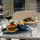 Cover image for Lunch on 27