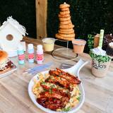 Build & Paint Birdhouses Dining Experience 🔨🎨 foto